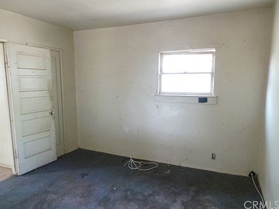 3rd image of 21747 Smoketree St
