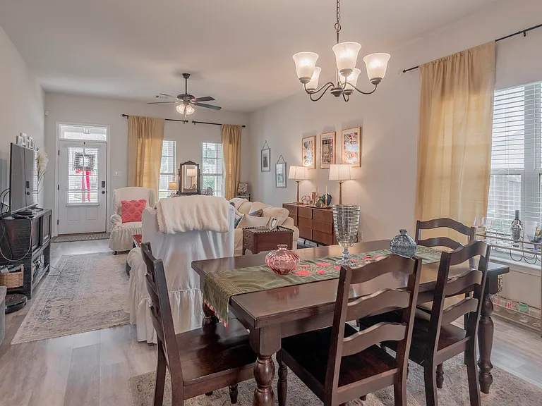 1201 Rustic Pine Dr — Photo 6