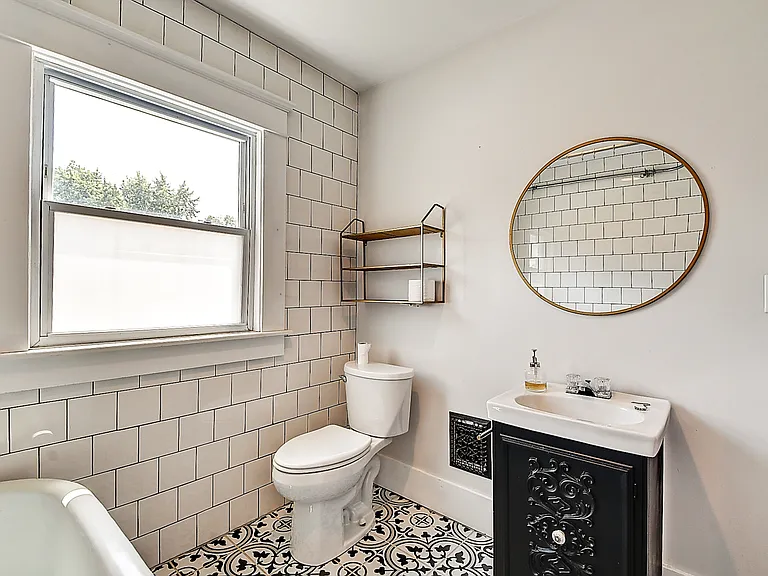 2241 Nowland Ave — Photo 21