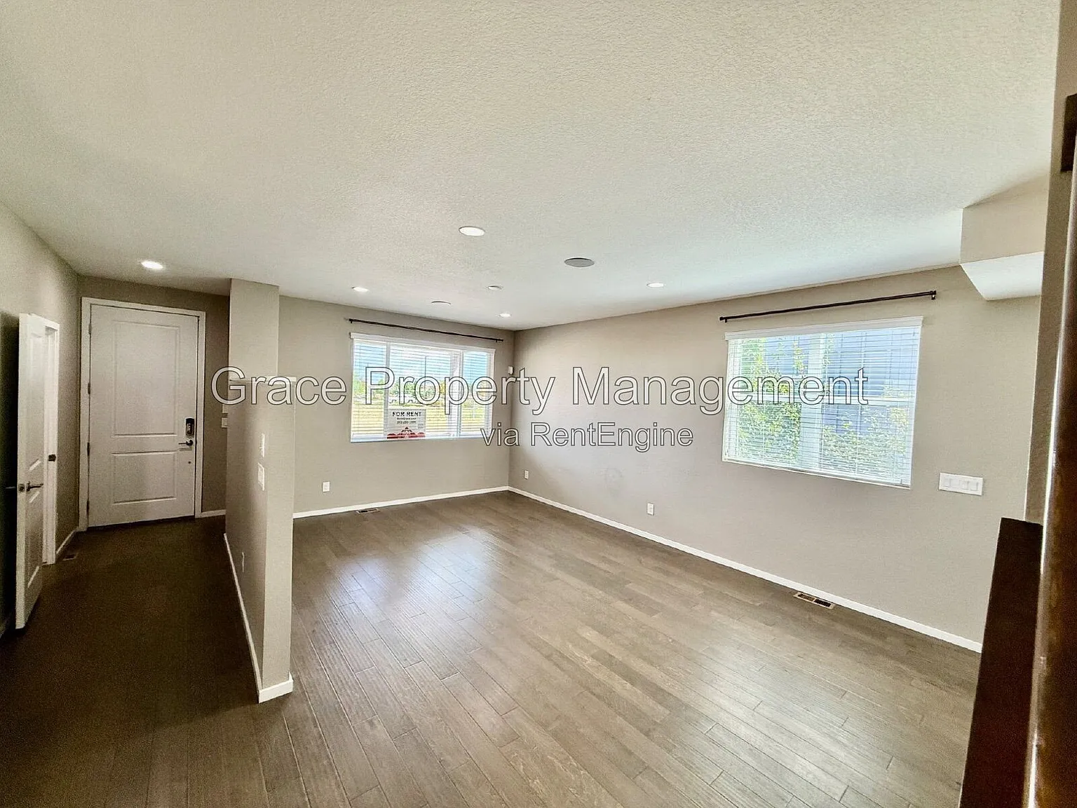 3 bed, 3.5 bath, 2000 sqft, $2,795 — Photo 3