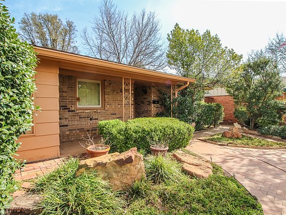 3rd image of 6305 Nashville Dr