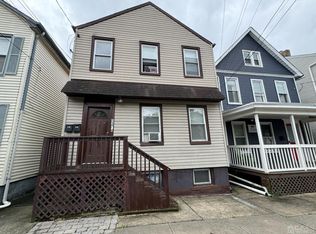 54 Guilden St, New Brunswick, NJ 08901