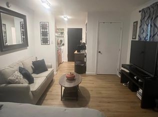 1221 Spruce St APT 1R, Philadelphia, PA 19107