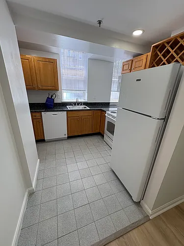 32 Queensberry St #3 Photo 1