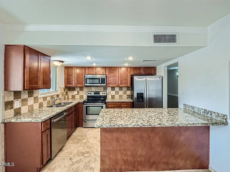 3615 S Margo Dr — Photo 6