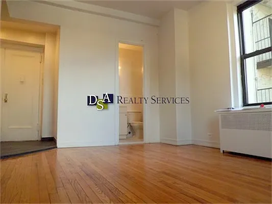 Rented by DSA Realty | media 25