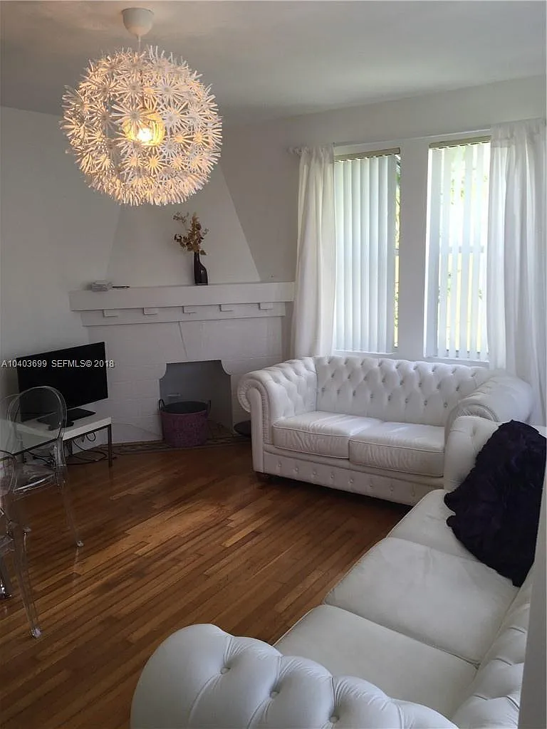 2 bed, 800 sqft, $2,800 — Photo 3