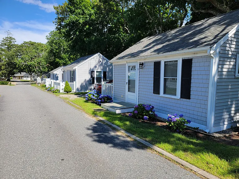 182 Sea St #8 — Photo 12