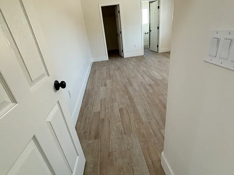 414 NE 2nd Ave — Photo 12