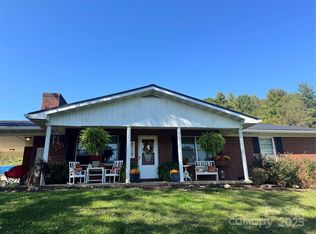 32 Bud Swan Rd, Marshall, NC 28753