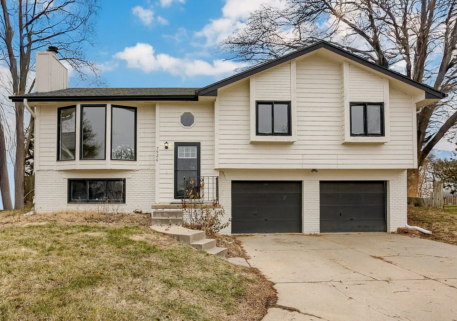 Adorable home off 84th & Giles — Photo 1