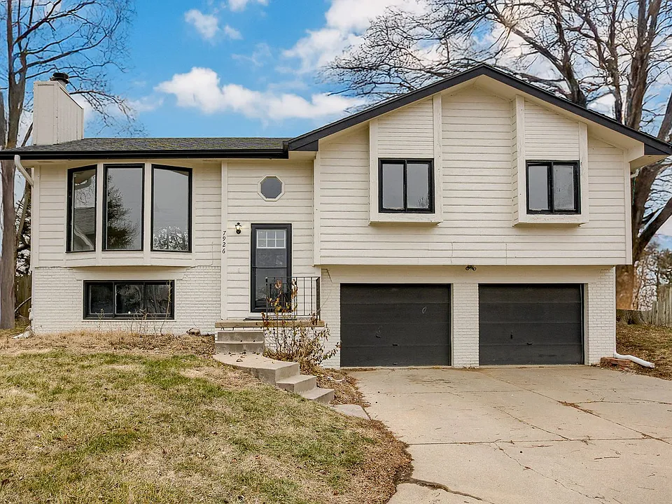 7926 Primrose Ct