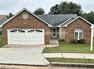 165 Landing Dr, Fayetteville, GA 30214