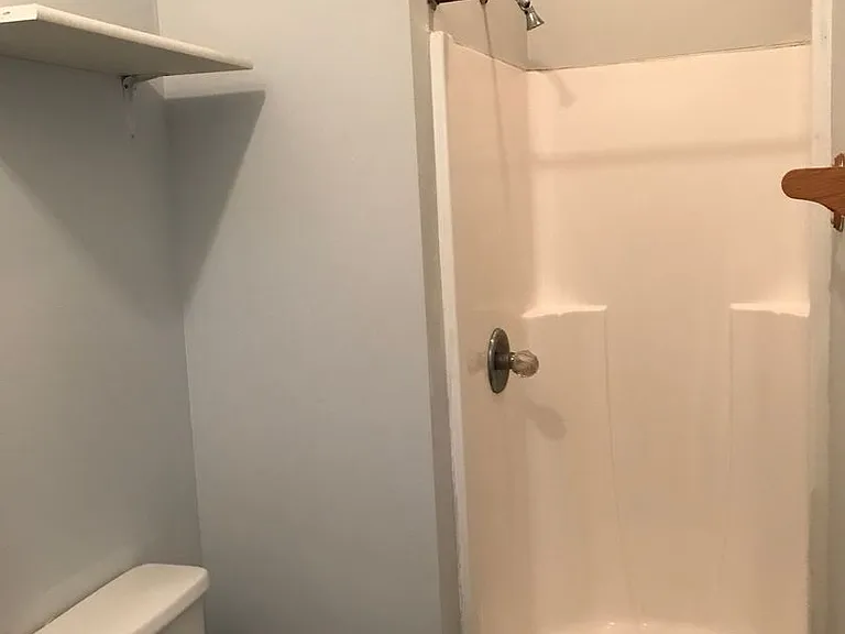 718 Brown St — Photo 2