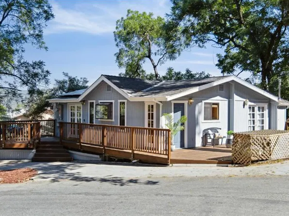 18000 Madrone Dr, Los Gatos, CA 95033