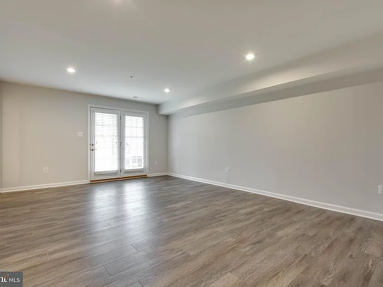 7912 N Gladden Farm Way — Photo 37