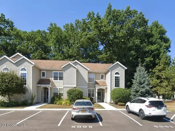 5008 Forest Point Drive, Clifton Park, NY 12065