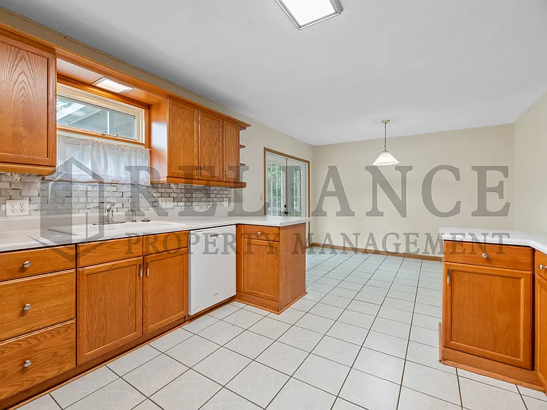 614 N Brownthrush Ln — Photo 20