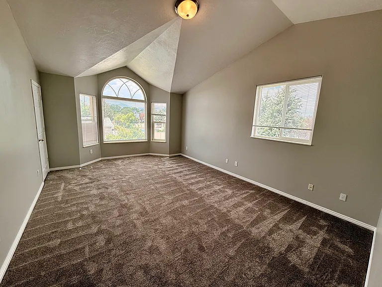 12397 S 3240 W — Photo 7