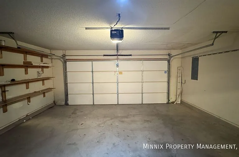 2001 Freeport Ln — Photo 25