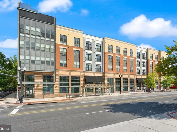989 S Buchanan St Unit 420, Arlington, VA 22204