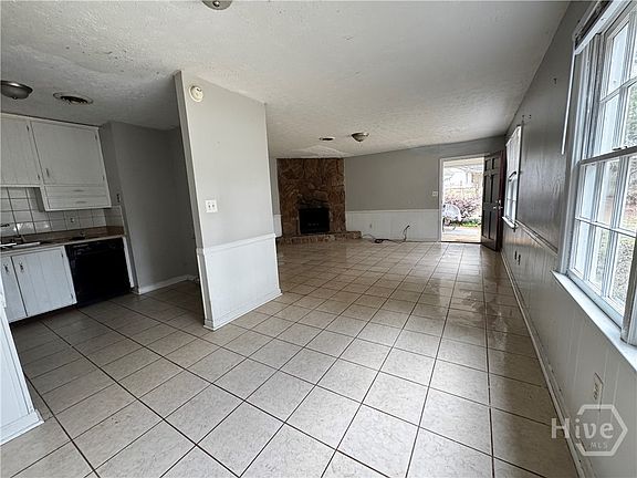 2nd image of 122 Park Ridge Court