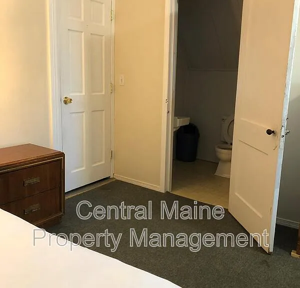 256 Main St #8 — Photo 4