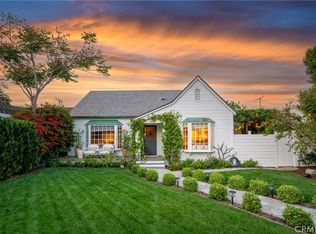 216 Magnolia St, Costa Mesa, CA 92627