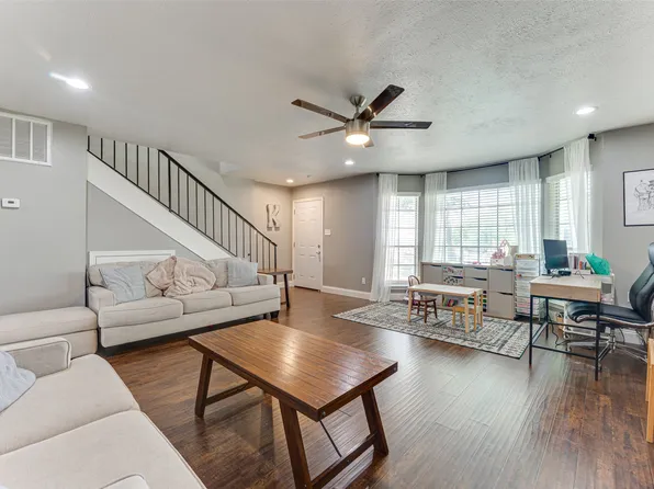 5808 Marina Dr #13, Garland, TX 75043