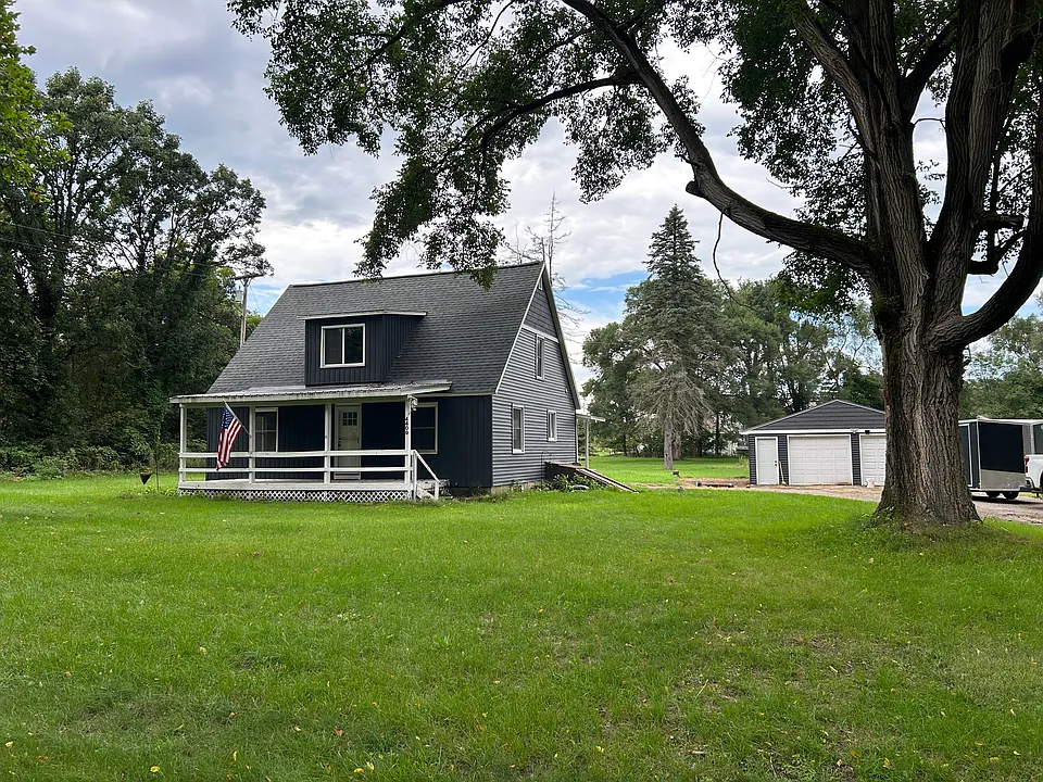 4409 Twelve Mile Rd NE