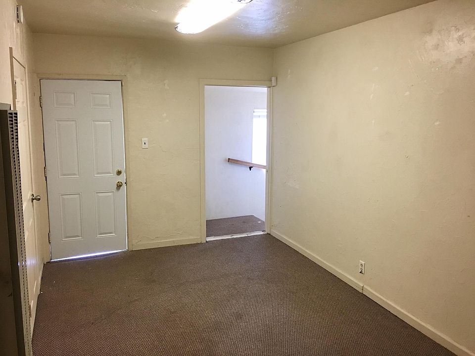 2nd image of 23928 Lake Dr #A