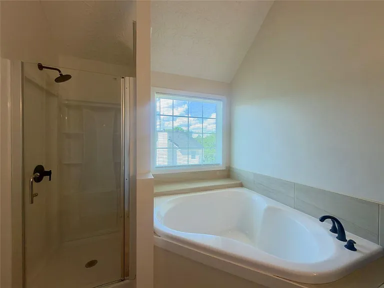 2770 Austin Ridge Dr — Photo 38