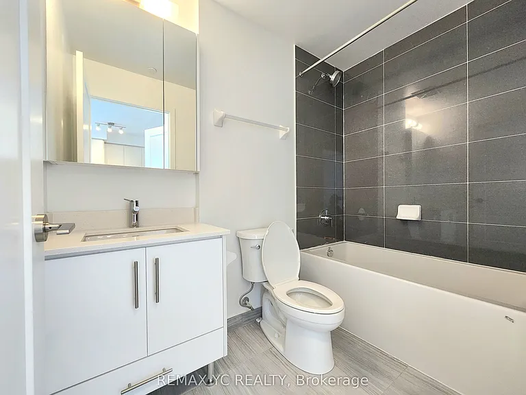 95 Oneida Cres #1407 — Photo 13