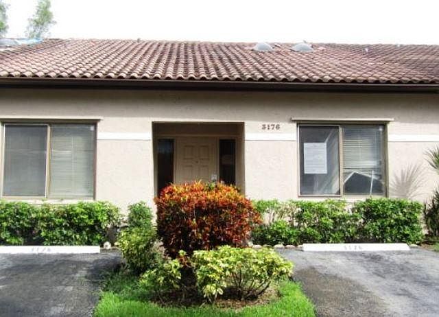1st image of 3176 La Mirage Dr