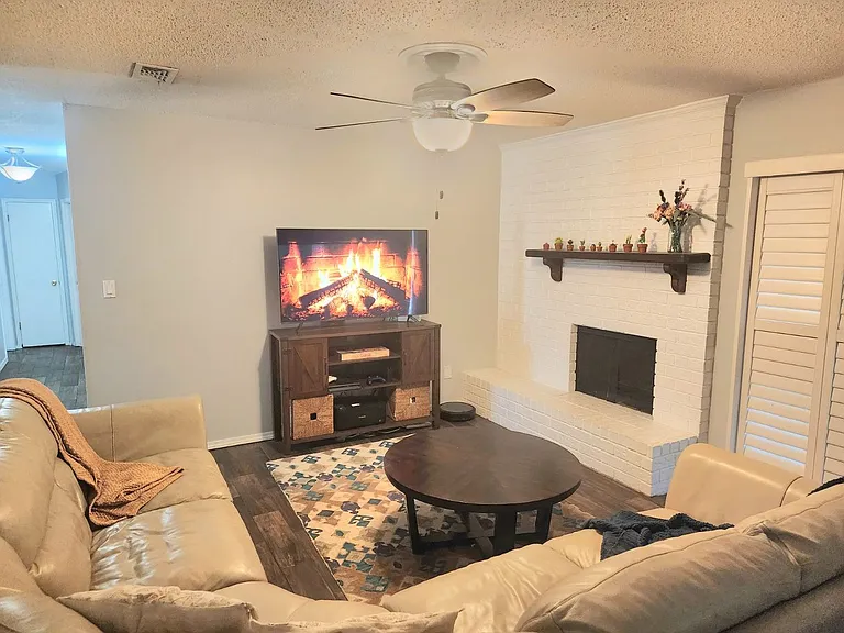 7895 Bay Meadows Dr — Photo 6