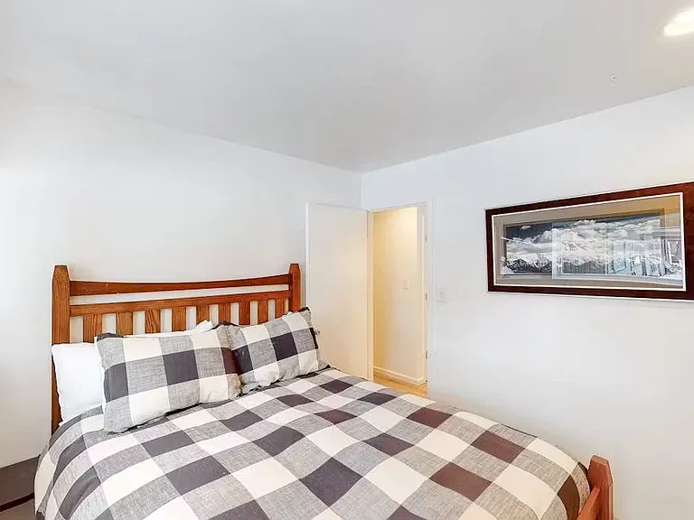4031 Big Horn Rd #9-B — Photo 12