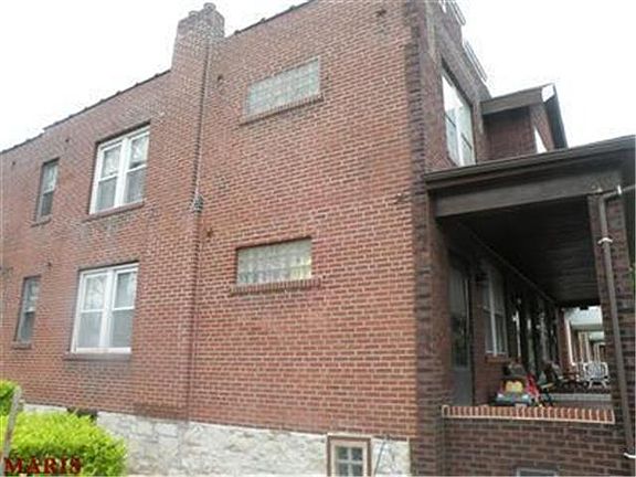 3rd image of 4916-4918 Robert Ave
