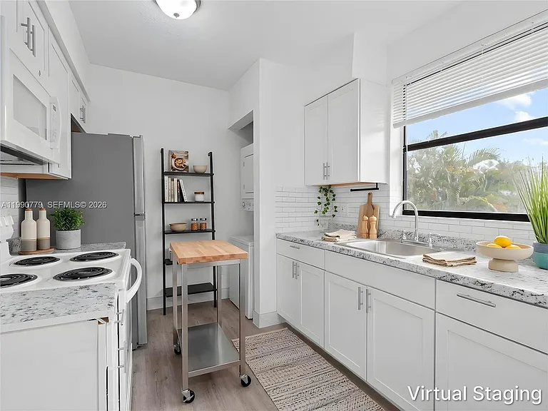 1150 N Liberty Ave #1150H — Photo 3