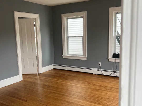 390 East Ave #2, Pawtucket, RI 02860