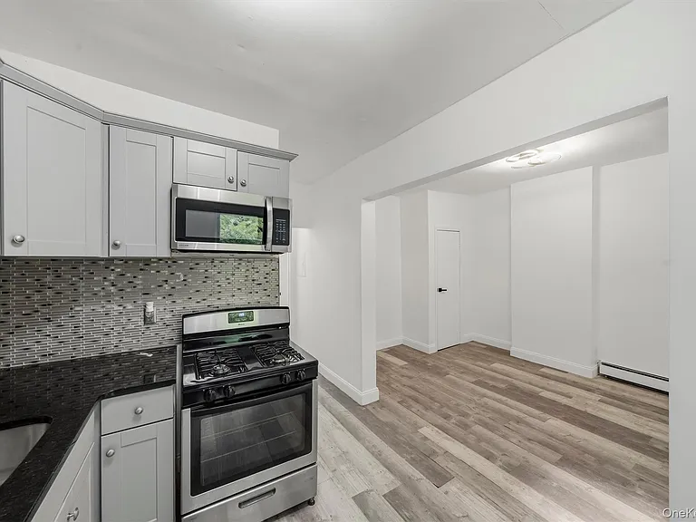 413 Liberty St — Photo 12