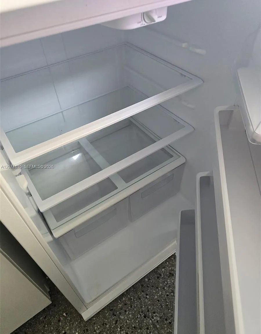 1 bed, 1.0 bath, 3130 sqft, $1,650 — Photo 2