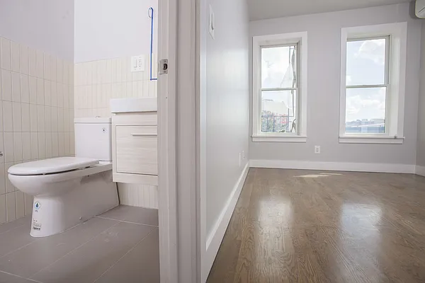 Rented by Nooklyn NYC LLC | media 27