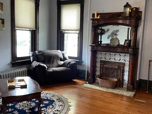 4th image of 427 N 5th St