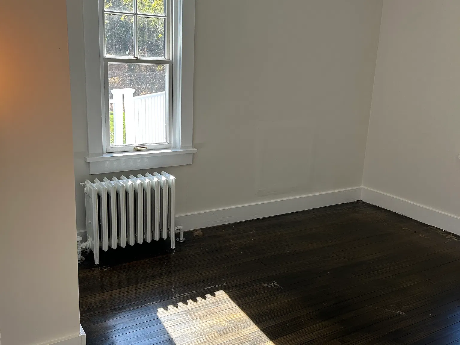 2 bed, 975 sqft, $3,900 — Photo 1