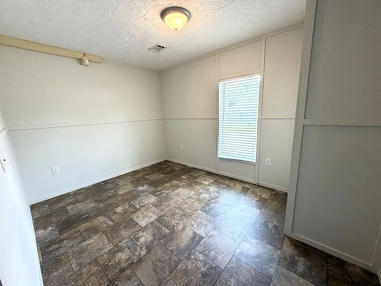 1030 Mildred St #12 — Photo 15