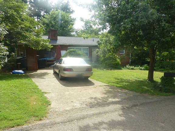 3rd image of 3707 Southwood Dr