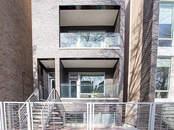2nd image of 1516 W Huron St Unit 2