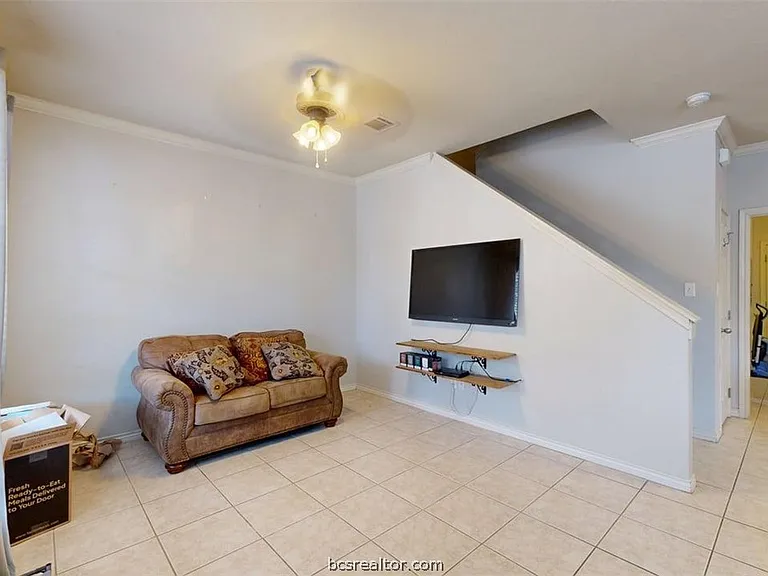 332 Forest Dr — Photo 4