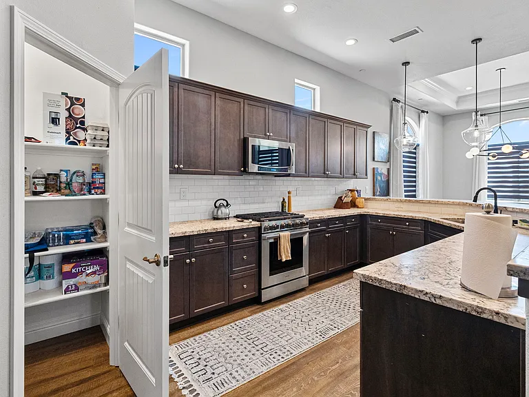 287 S Westberry Blvd — Photo 10