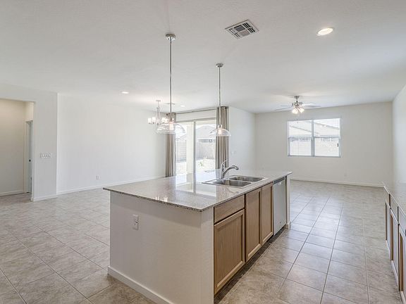 5th image of 40109 W Brandt Drive